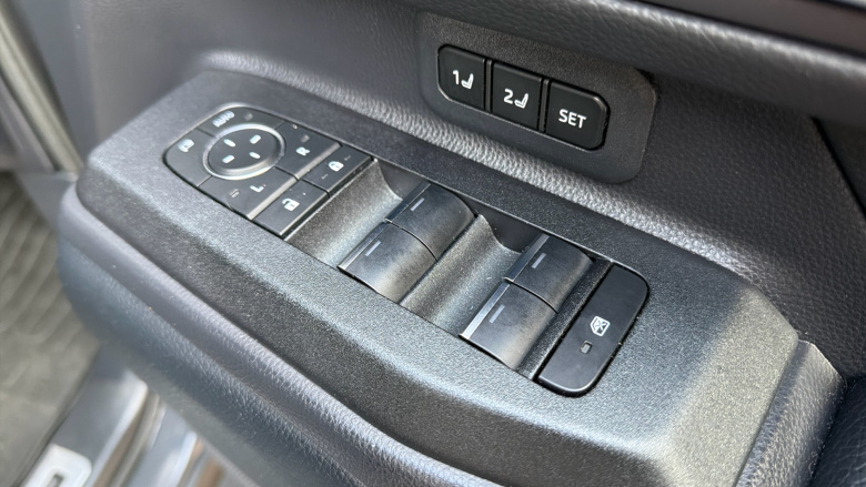 Toyota Land Cruiser 2.8 D-4D 204 Invincible 5dr Auto [7 Seat] Diesel Station Wagon